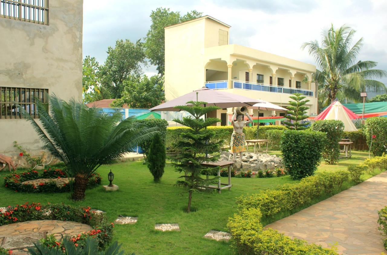 Hotel Ganiela Kpalimé Exterior foto